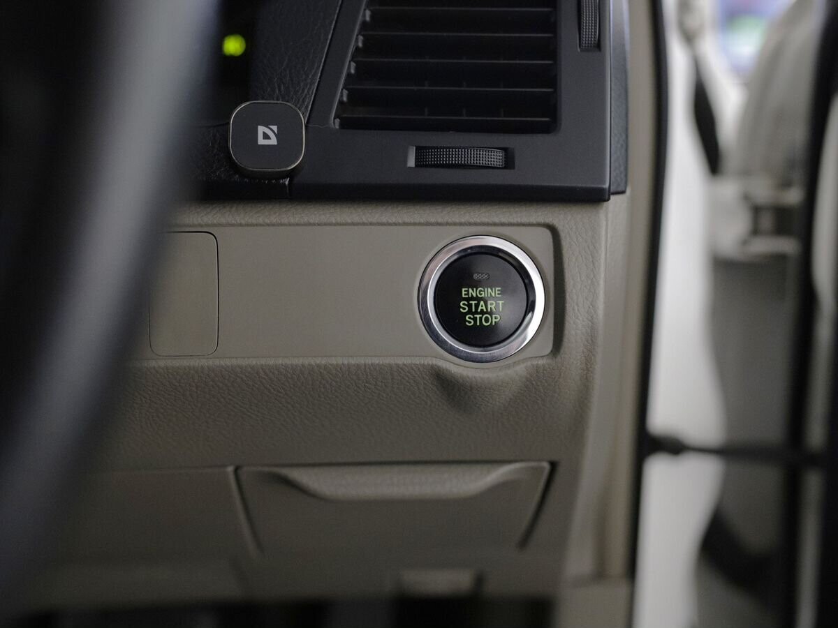 Toyota Mark X 2009 - фото автомобиля