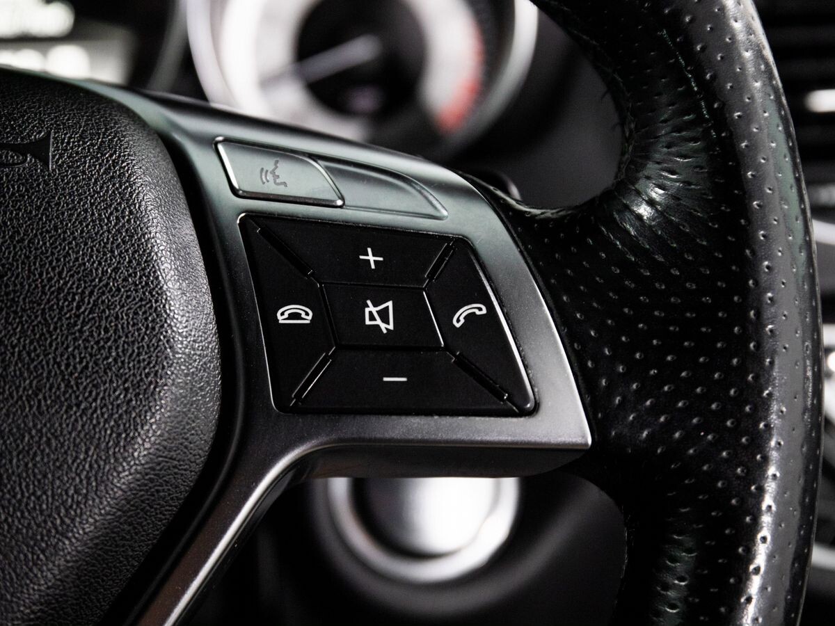 Mercedes-Benz C-Класс 2011 - фото автомобиля