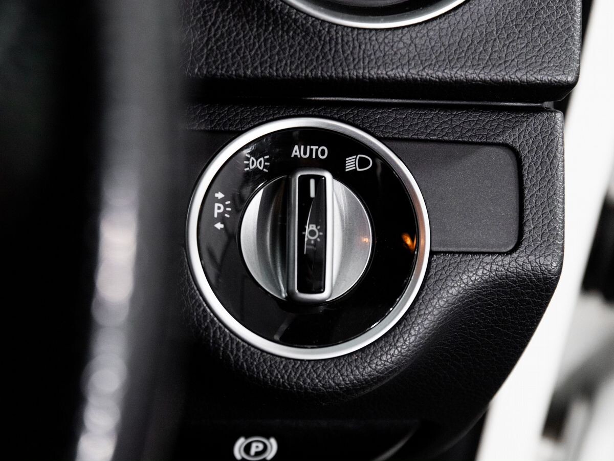 Mercedes-Benz C-Класс 2011 - фото автомобиля