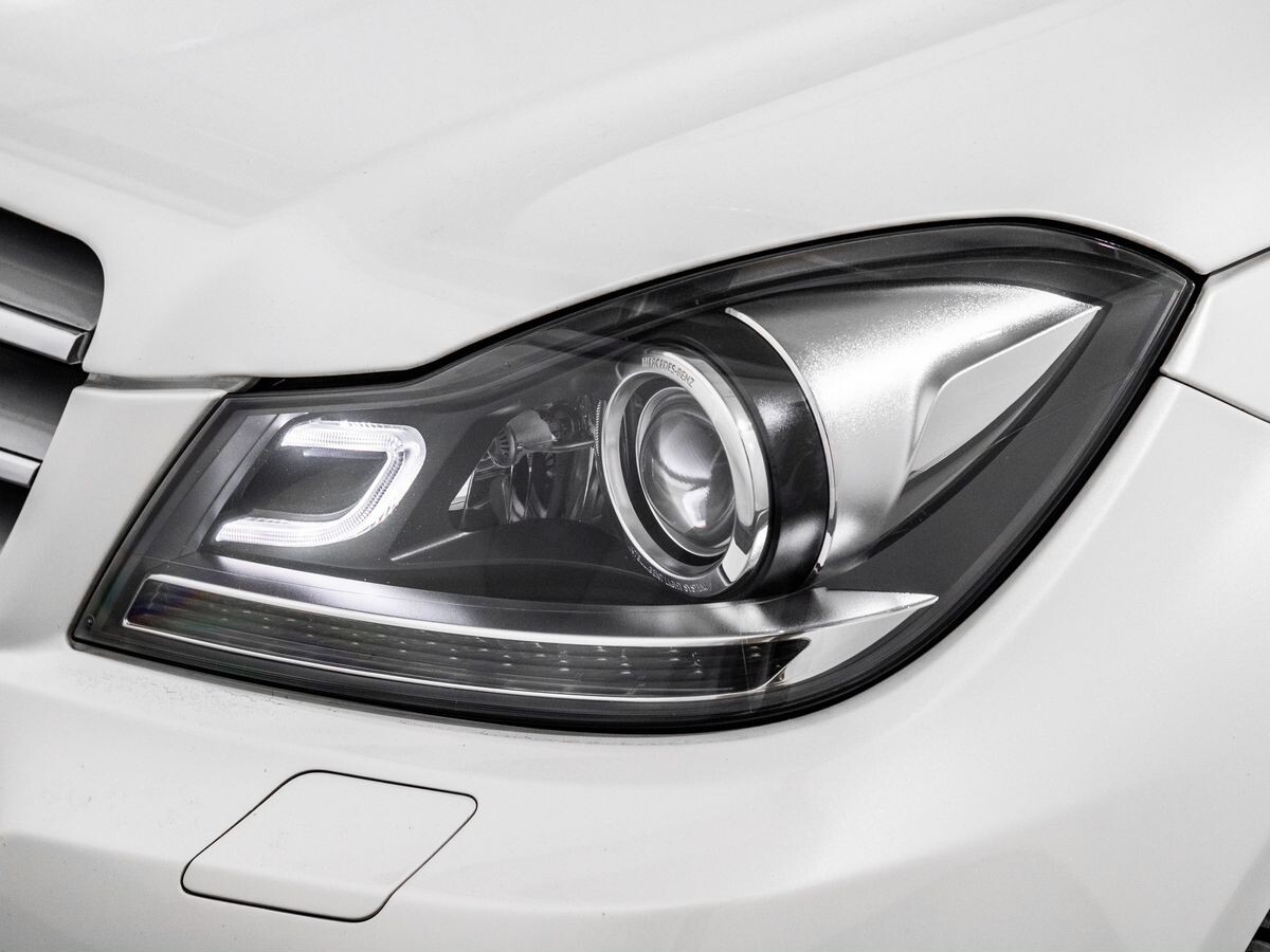 Mercedes-Benz C-Класс 2011 - фото автомобиля