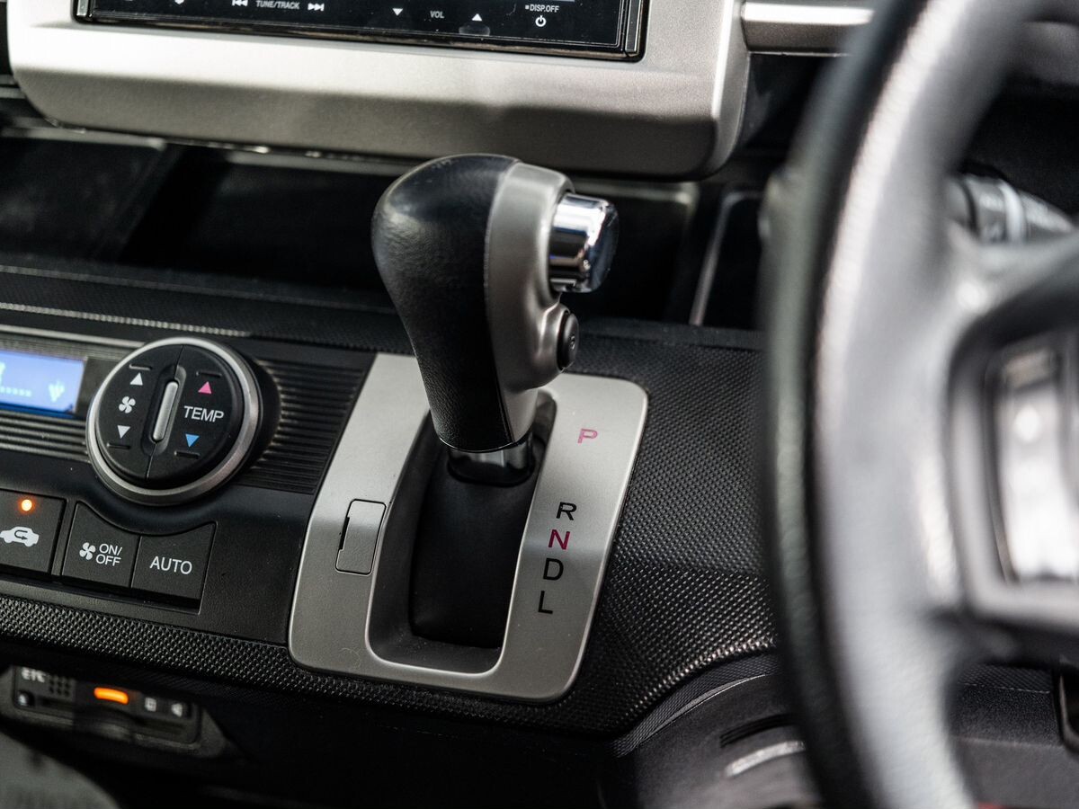 Honda Freed 2014 - фото автомобиля