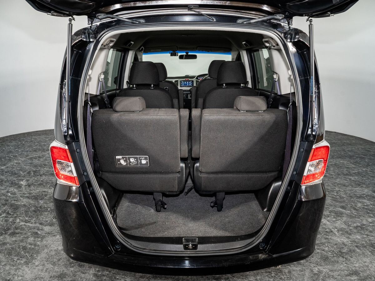 Honda Freed 2014 - фото автомобиля