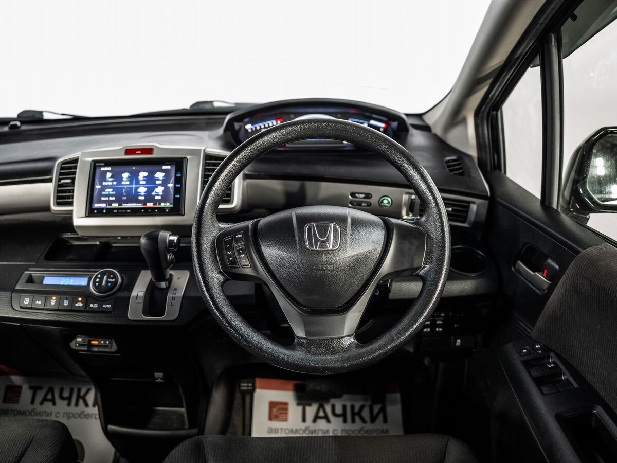 Honda Freed 2014 - фото автомобиля