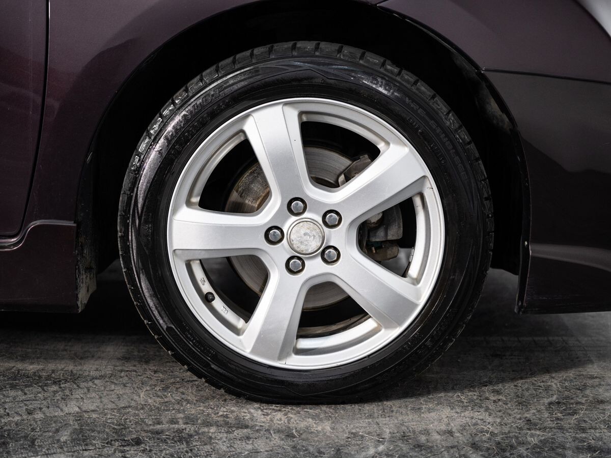 Toyota Ractis 2011 - фото автомобиля