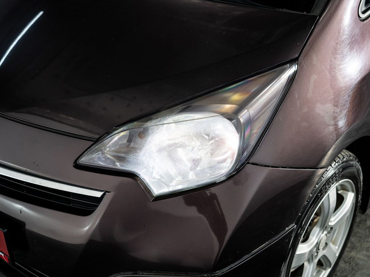 Toyota Ractis 2011 - фото автомобиля