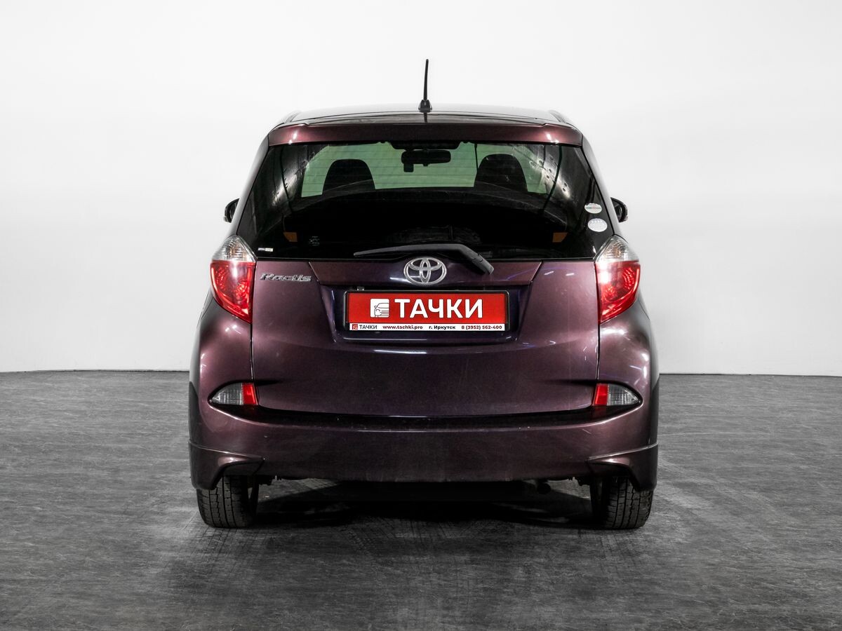 Toyota Ractis 2011 - фото автомобиля