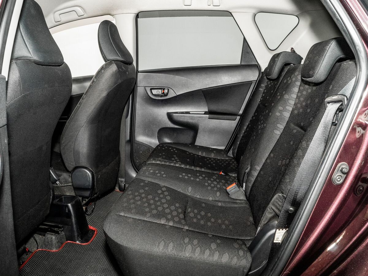 Toyota Ractis 2011 - фото автомобиля