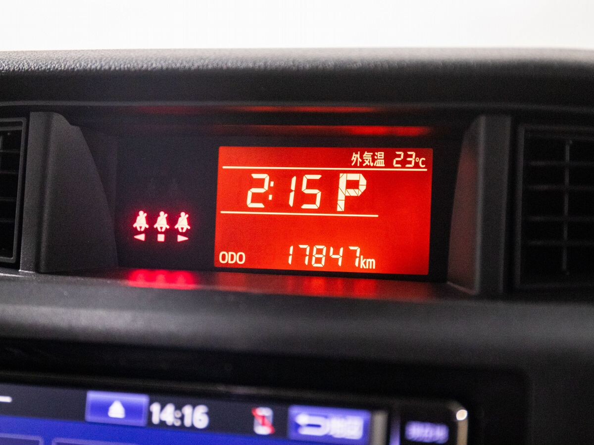 Toyota Roomy 2022 - фото автомобиля