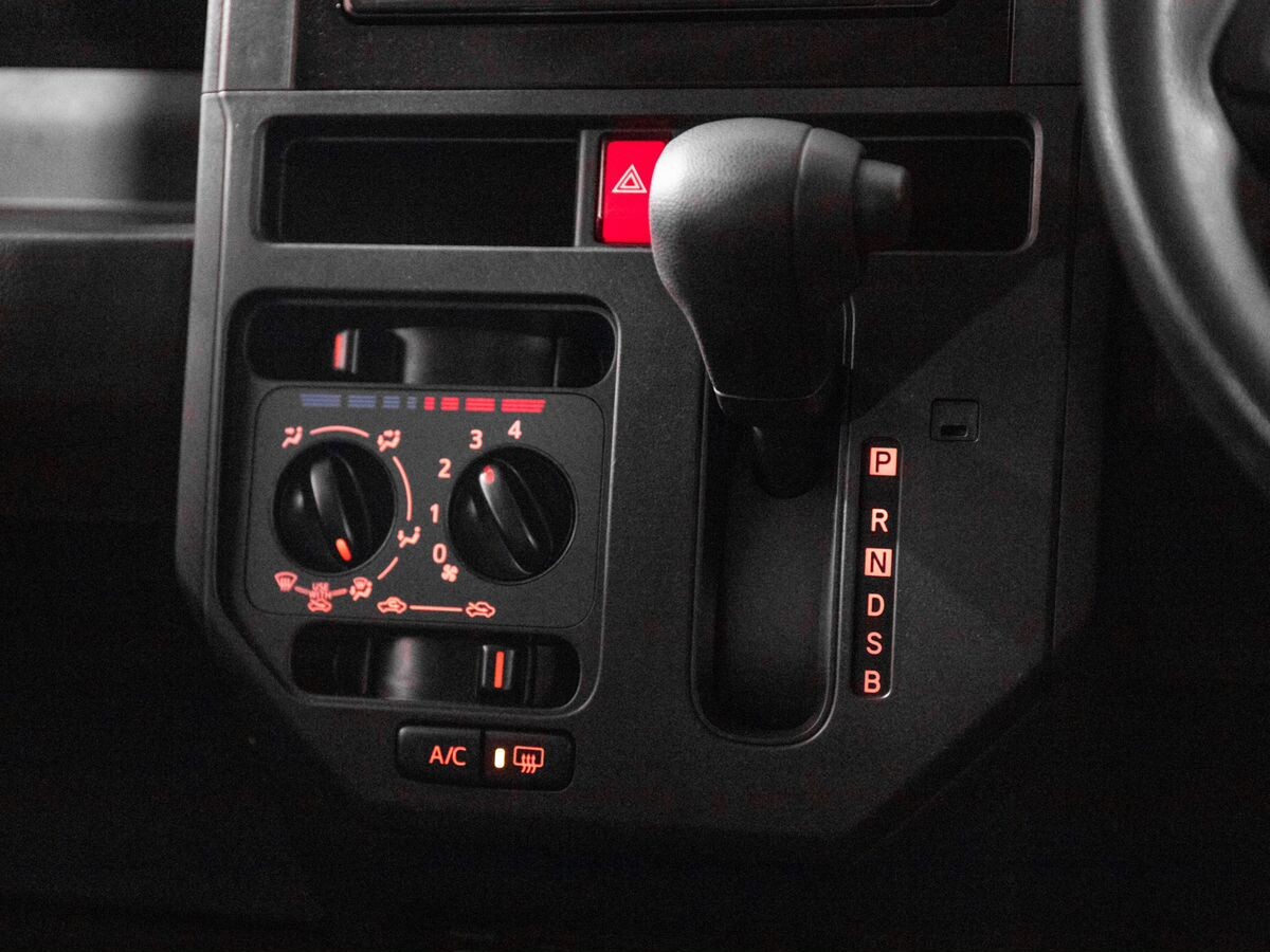 Toyota Roomy 2022 - фото автомобиля