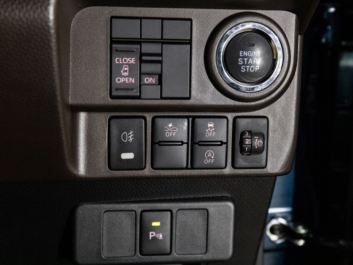 Toyota Roomy 2022 - фото автомобиля