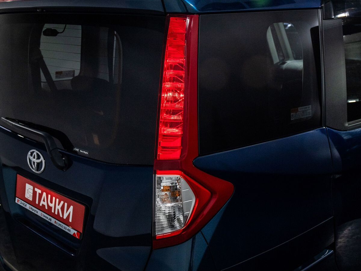 Toyota Roomy 2022 - фото автомобиля