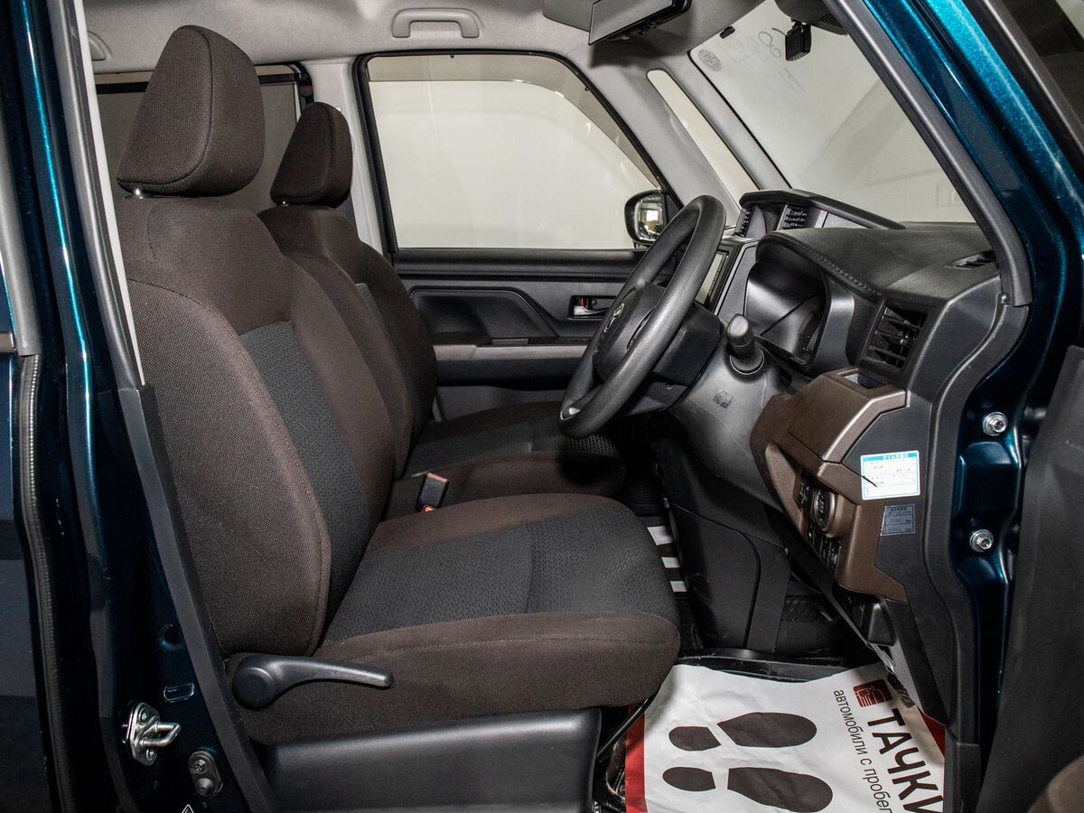 Toyota Roomy 2022 - фото автомобиля