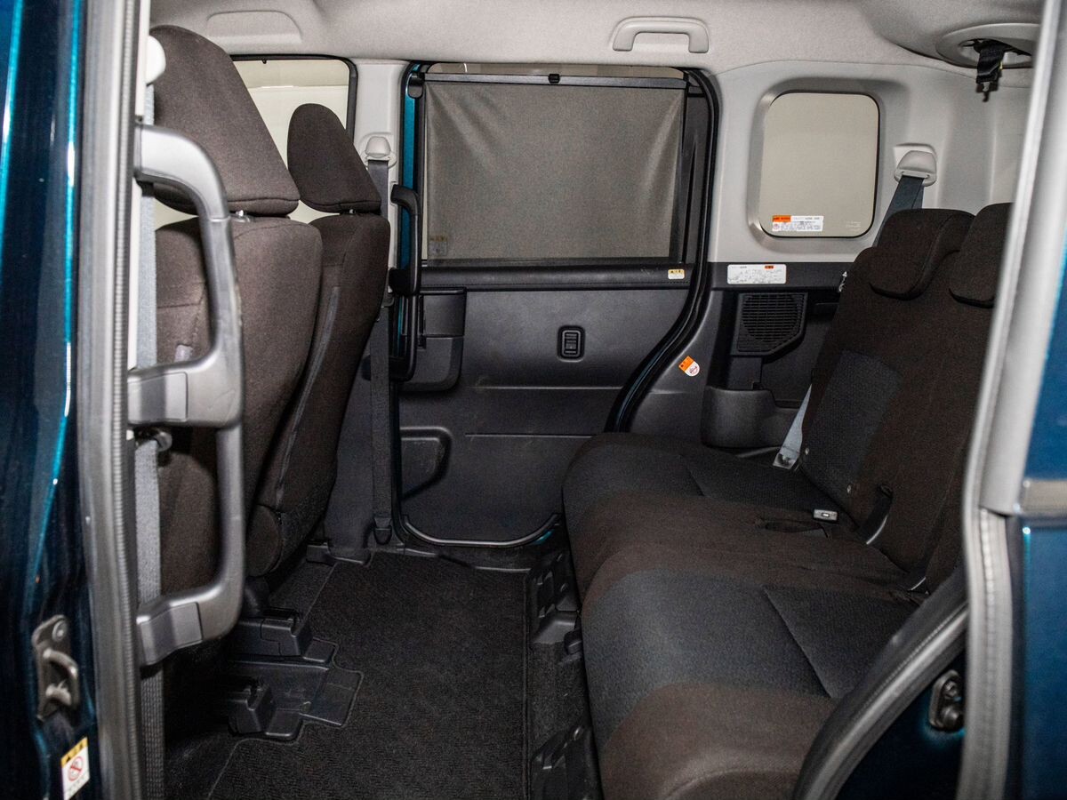 Toyota Roomy 2022 - фото автомобиля