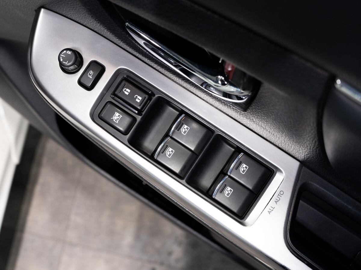 Subaru Levorg 2015 - фото автомобиля