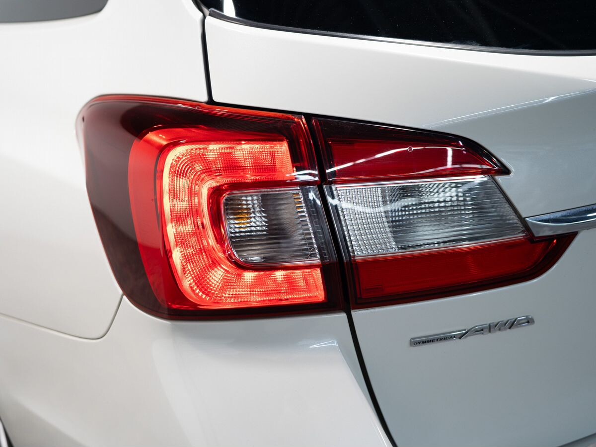 Subaru Levorg 2015 - фото автомобиля