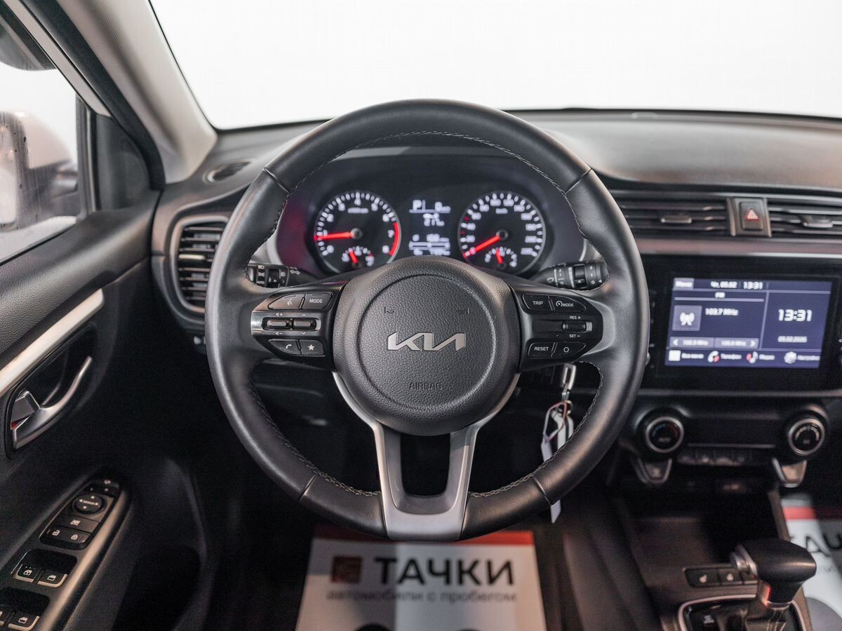Kia Rio 2021 - фото автомобиля
