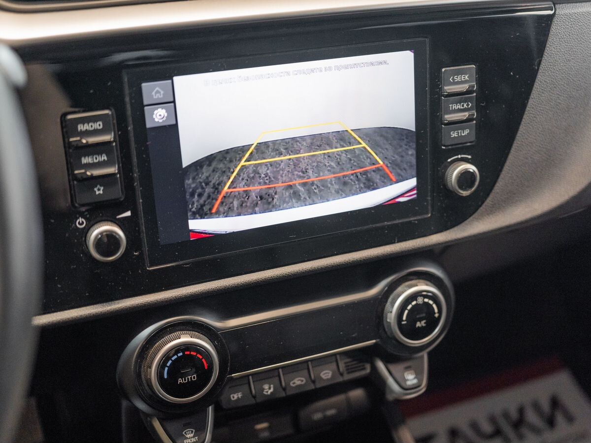 Kia Rio 2021 - фото автомобиля