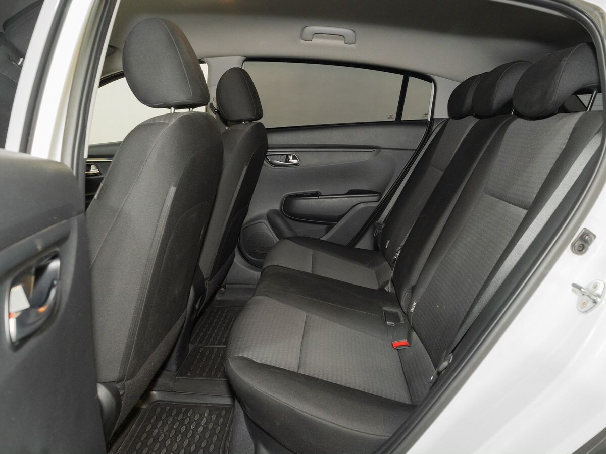 Kia Rio 2021 - фото автомобиля