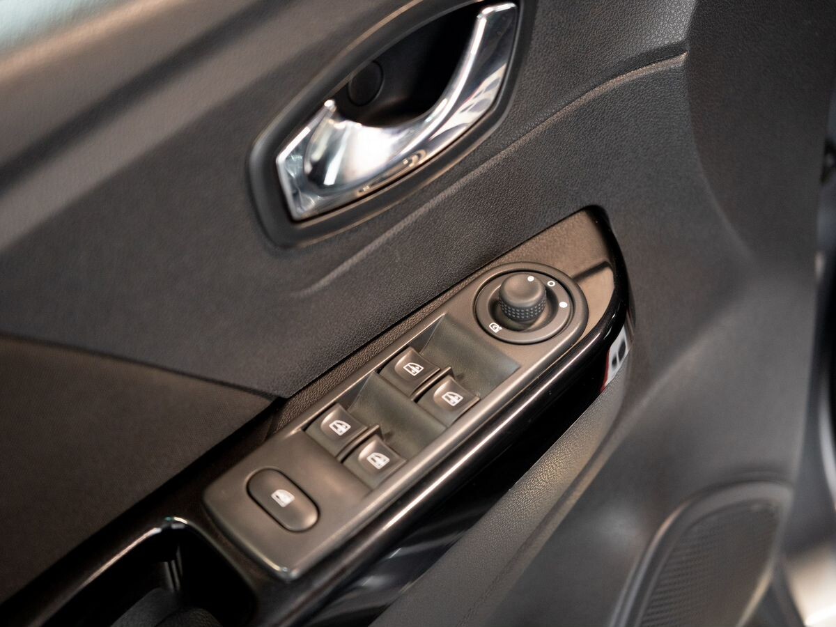 Renault Kaptur 2017 - фото автомобиля