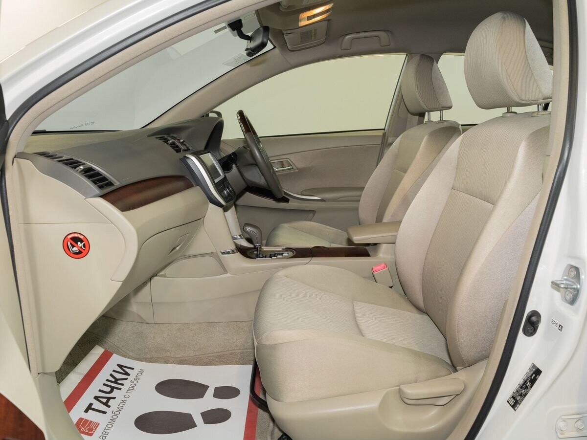 Toyota Premio 2012 - фото автомобиля