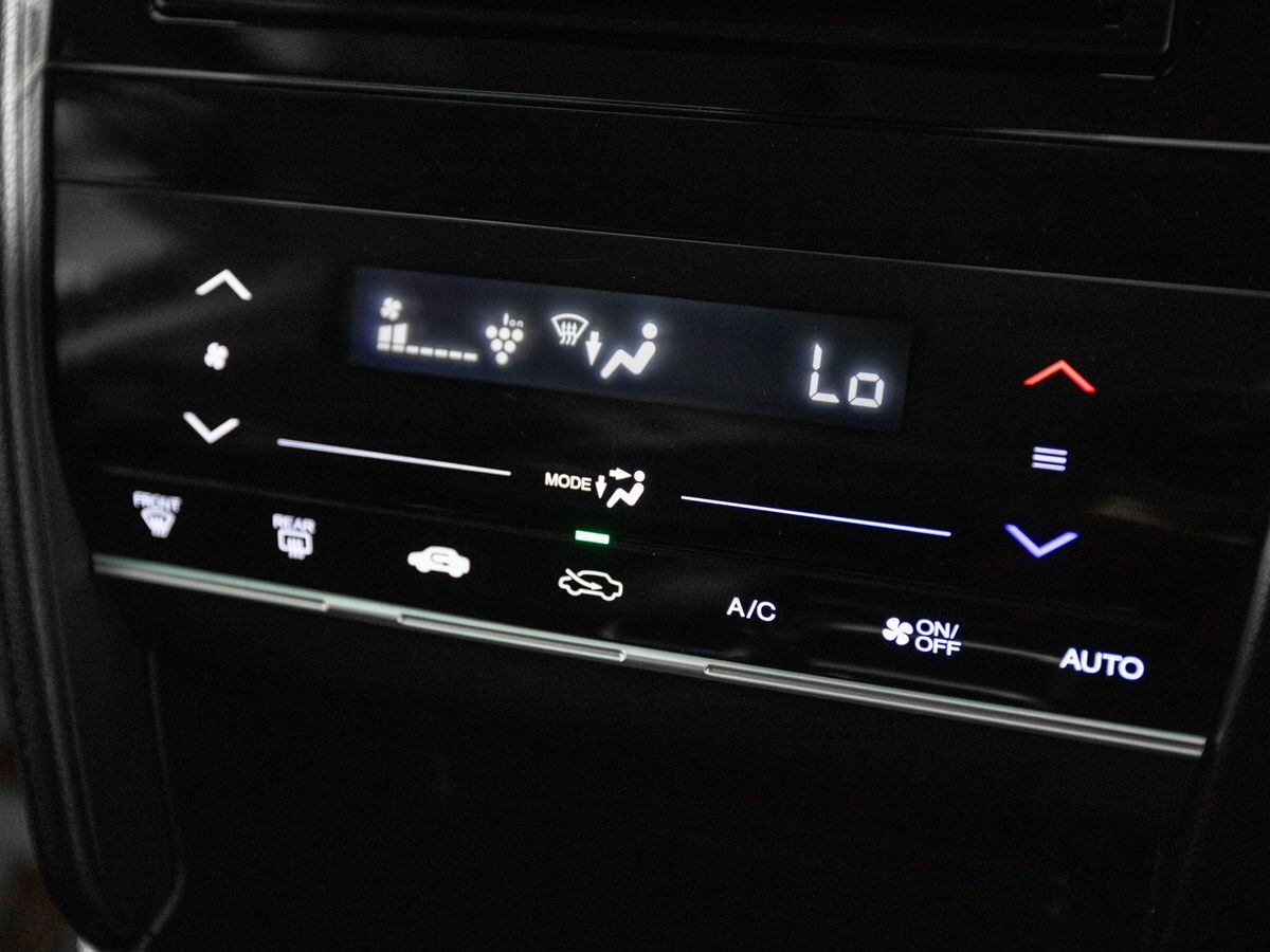 Honda Shuttle 2015 - фото автомобиля