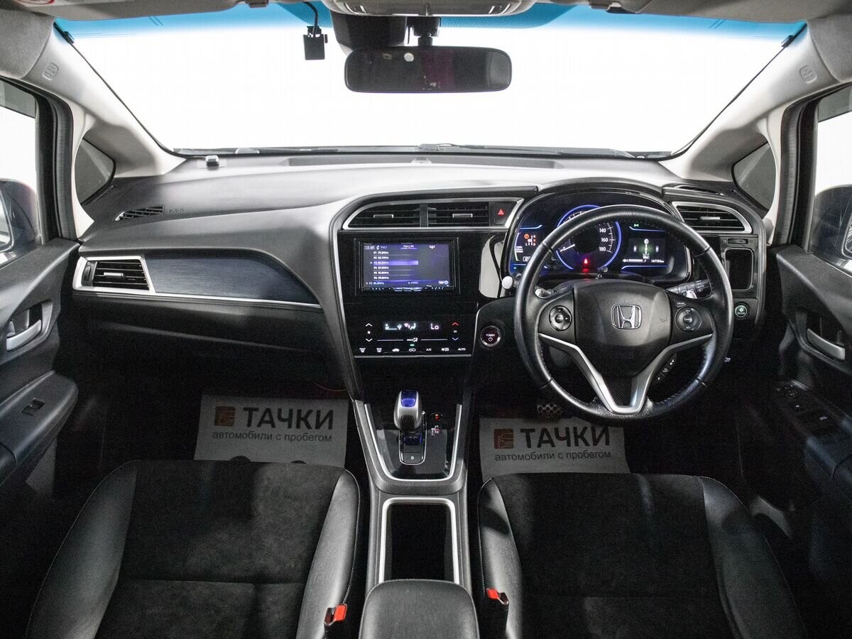 Honda Shuttle 2015 - фото автомобиля