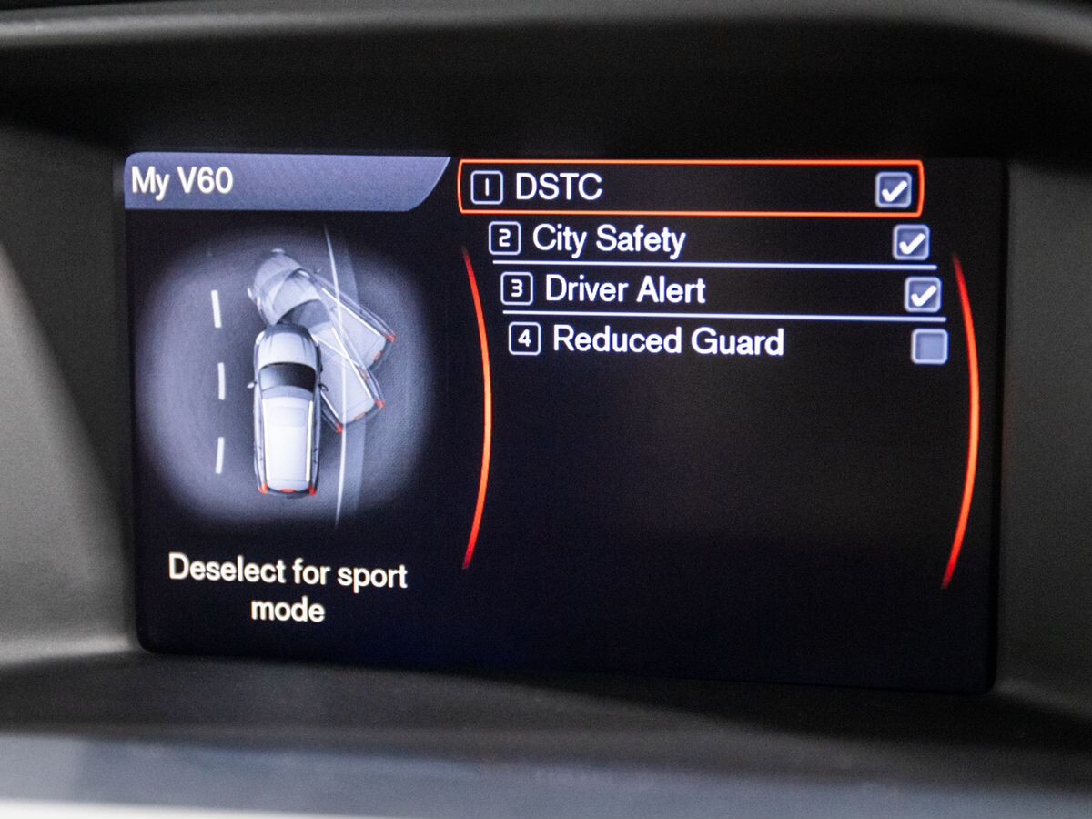 Volvo V60 2013 - фото автомобиля