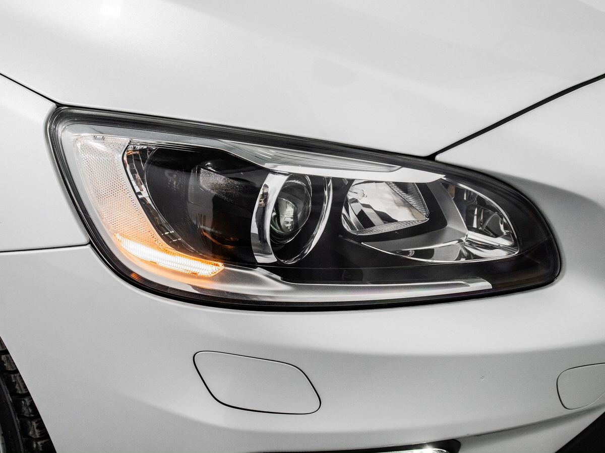 Volvo V60 2013 - фото автомобиля