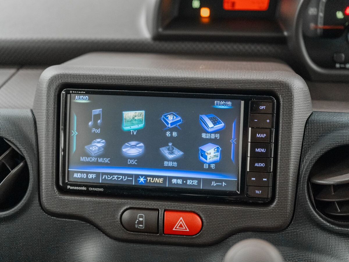 Toyota Spade 2012 - фото автомобиля