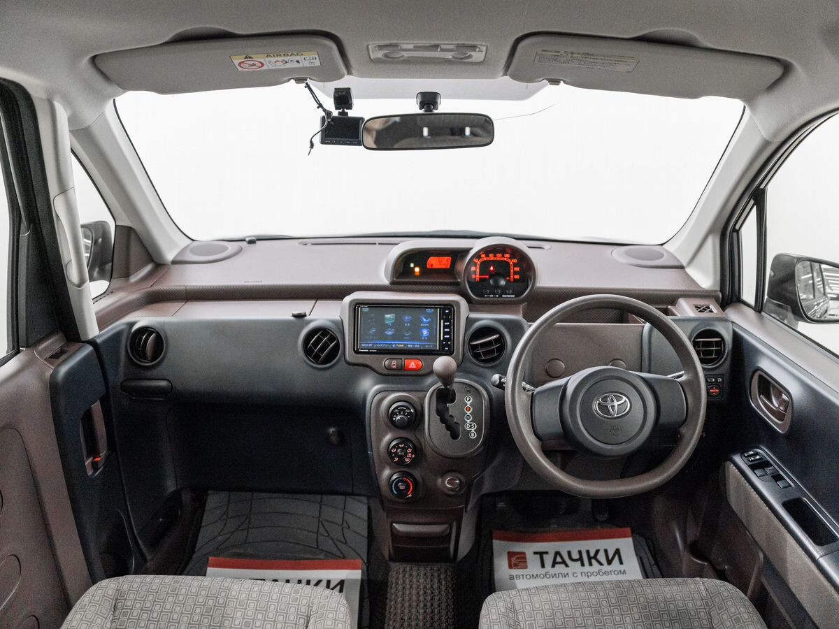 Toyota Spade 2012 - фото автомобиля