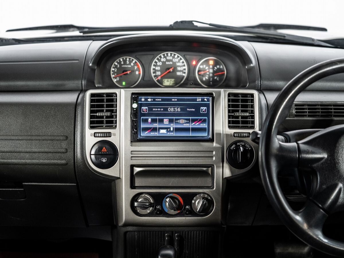 Nissan X-Trail 2006 - фото автомобиля