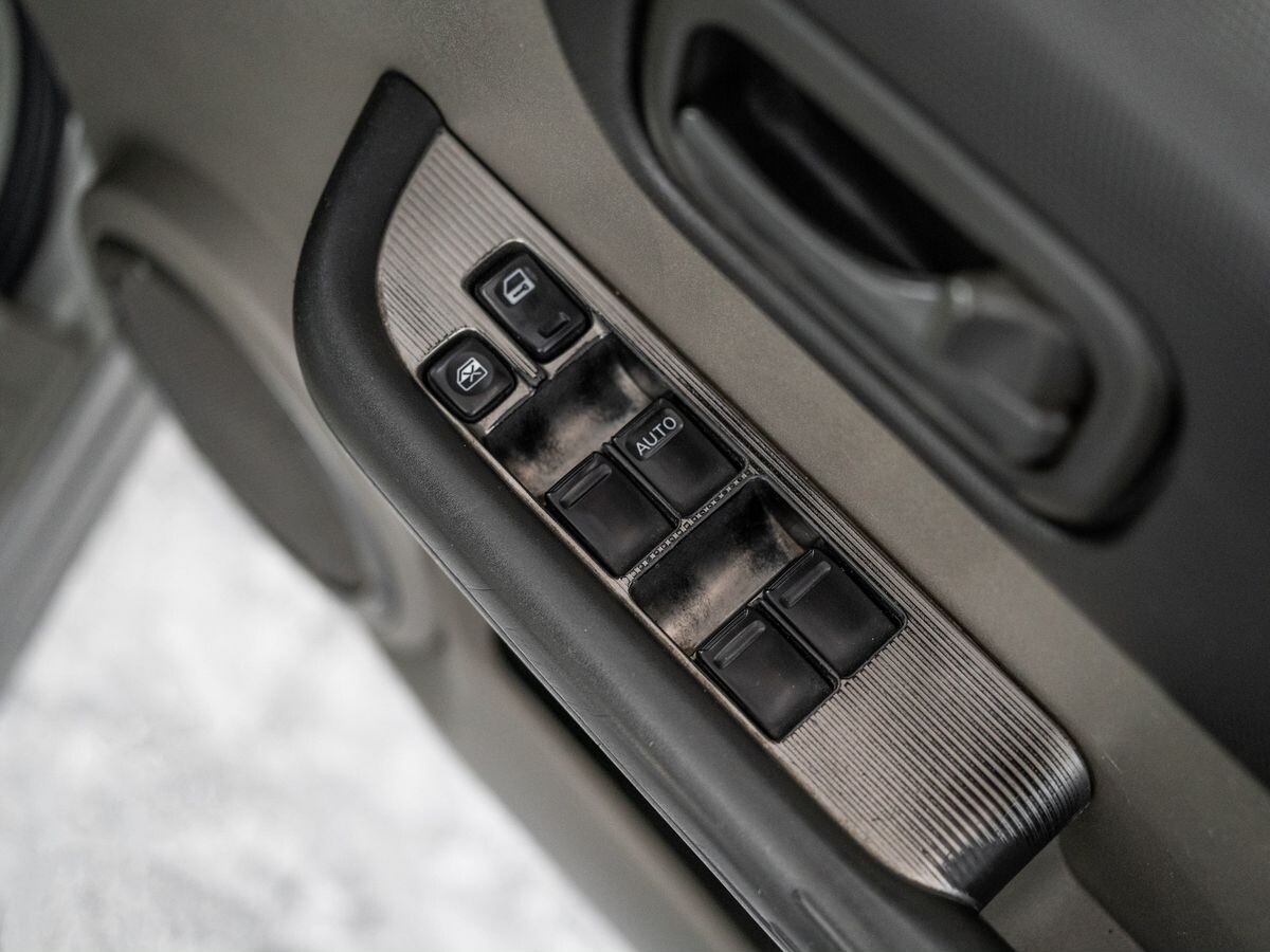 Nissan X-Trail 2006 - фото автомобиля