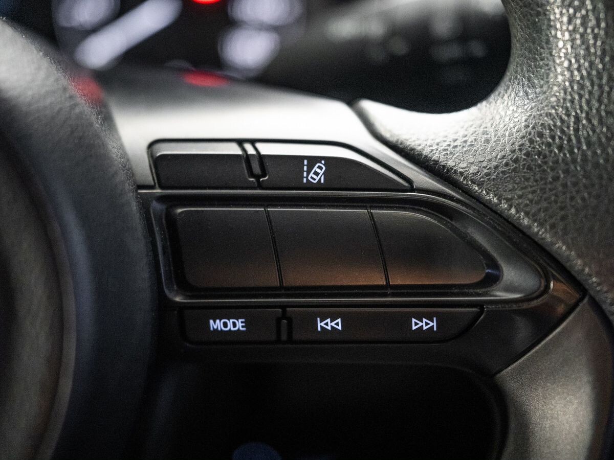 Toyota Yaris 2020 - фото автомобиля