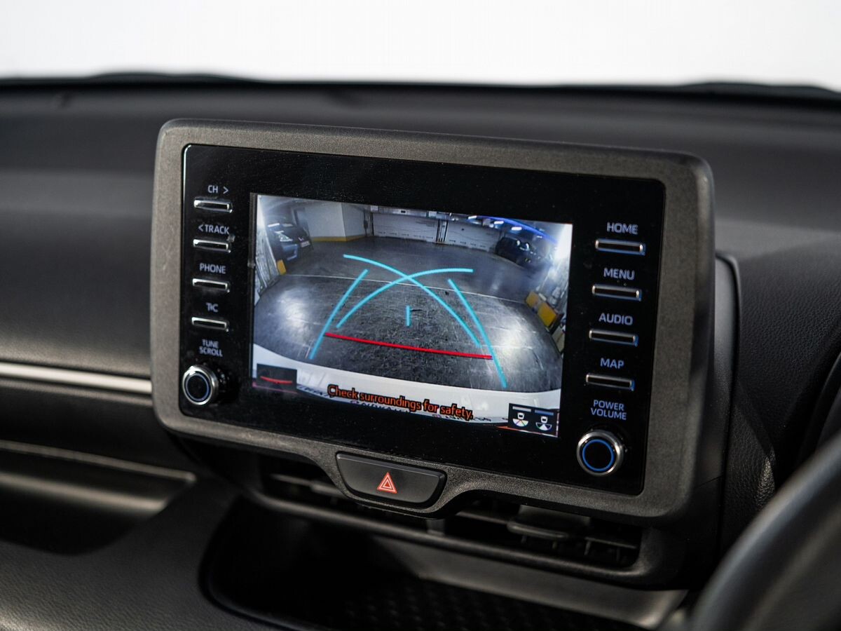 Toyota Yaris 2020 - фото автомобиля