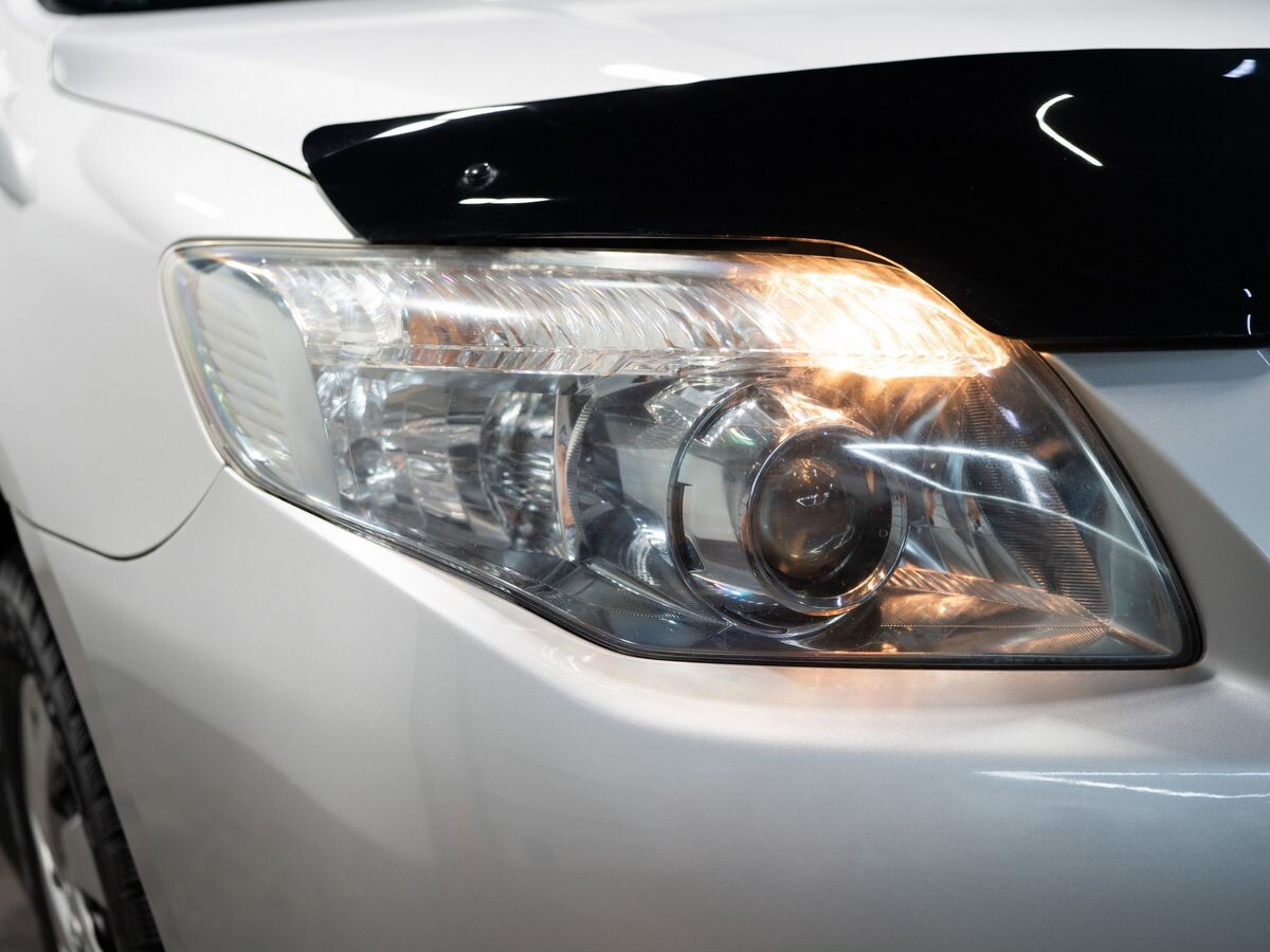 Toyota Corolla 2010 - фото автомобиля