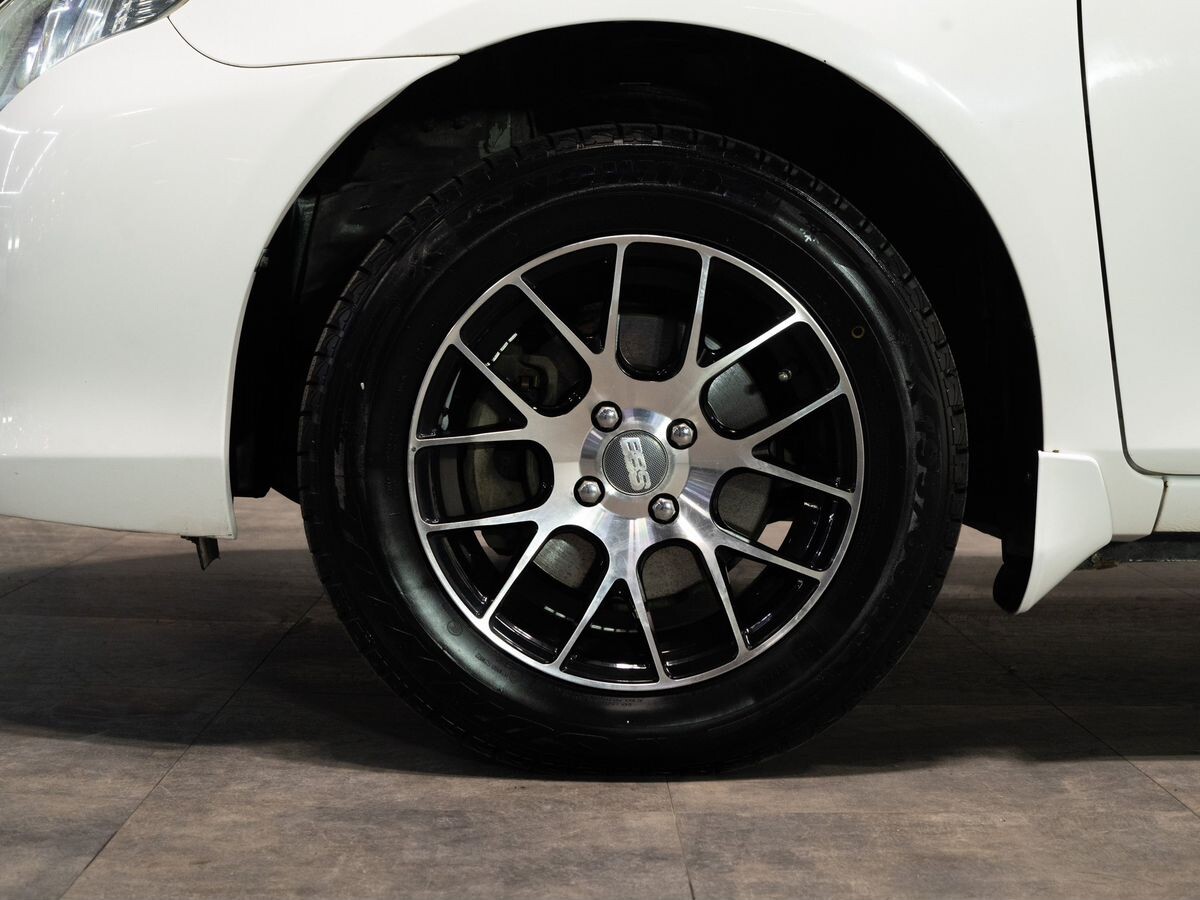 Toyota Corolla 2010 - фото автомобиля