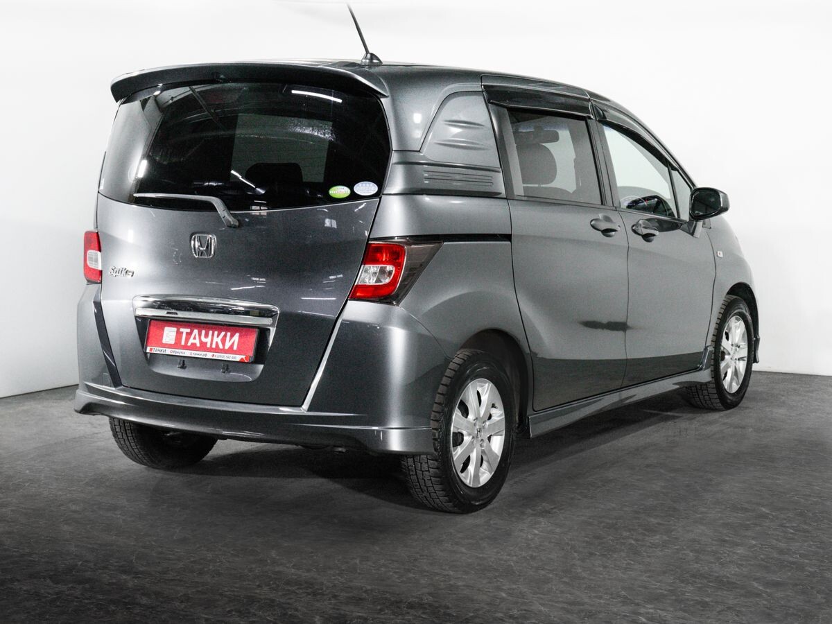 Honda Freed 2010 - фото автомобиля