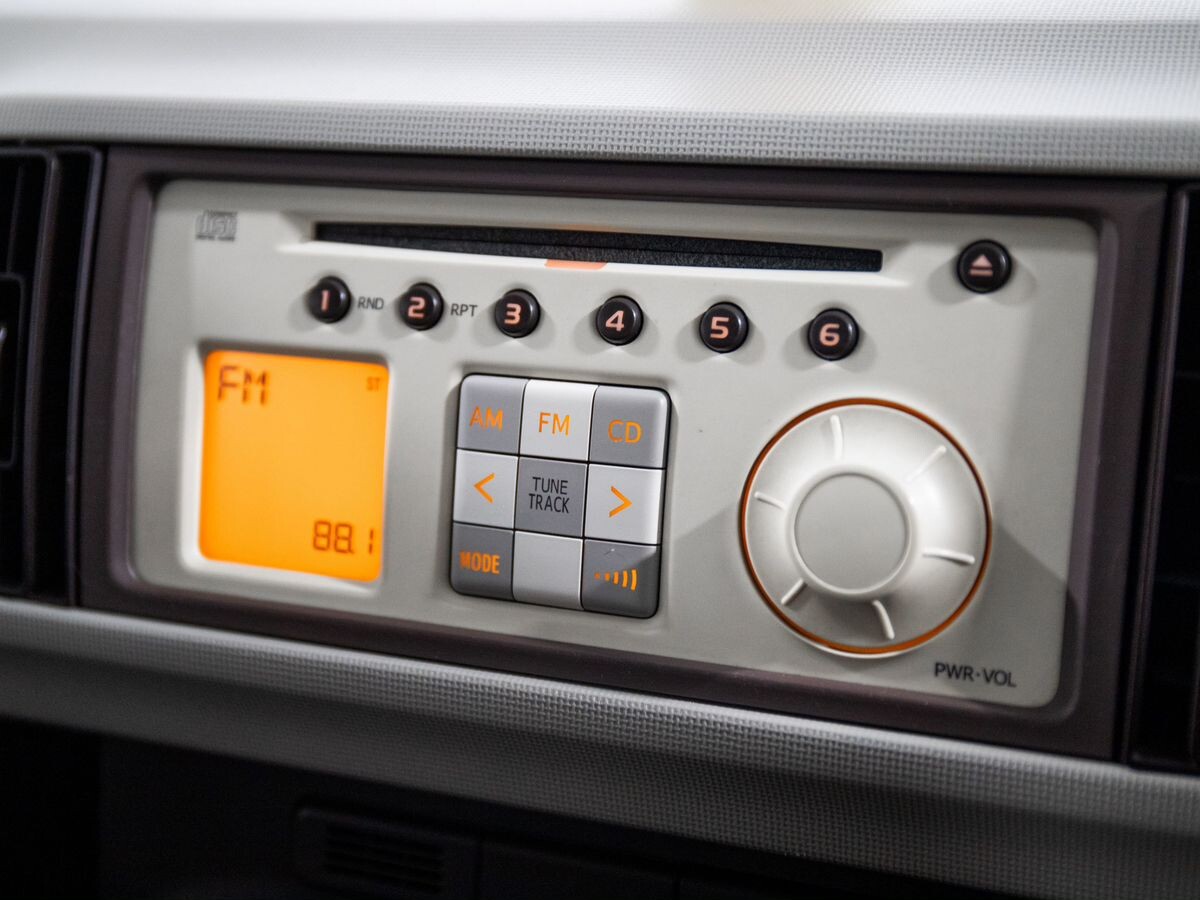 Toyota Passo 2010 - фото автомобиля