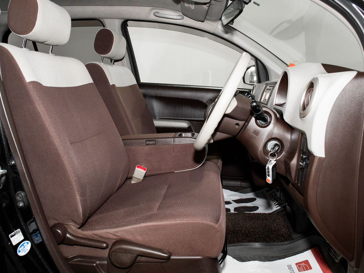 Toyota Passo 2010 - фото автомобиля
