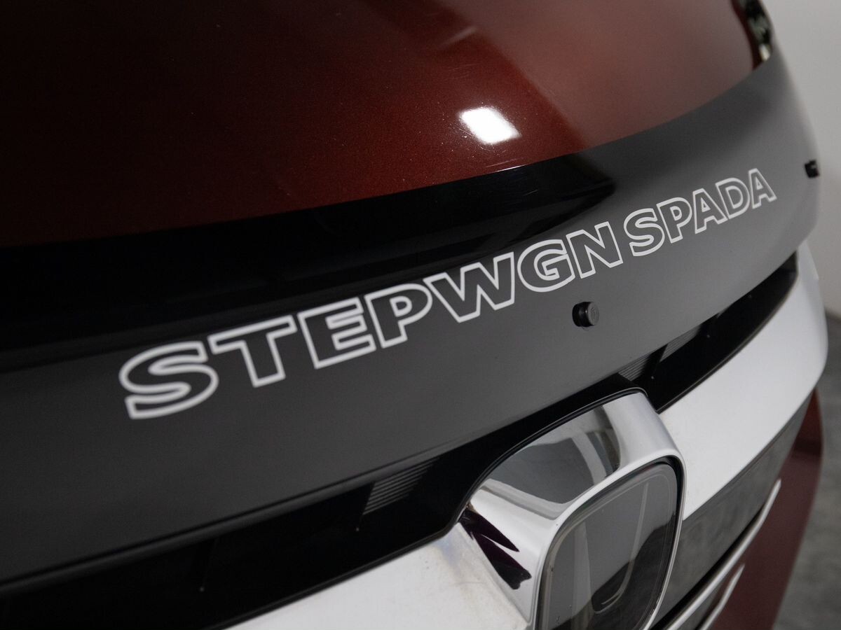 Honda Stepwgn 2017 - фото автомобиля