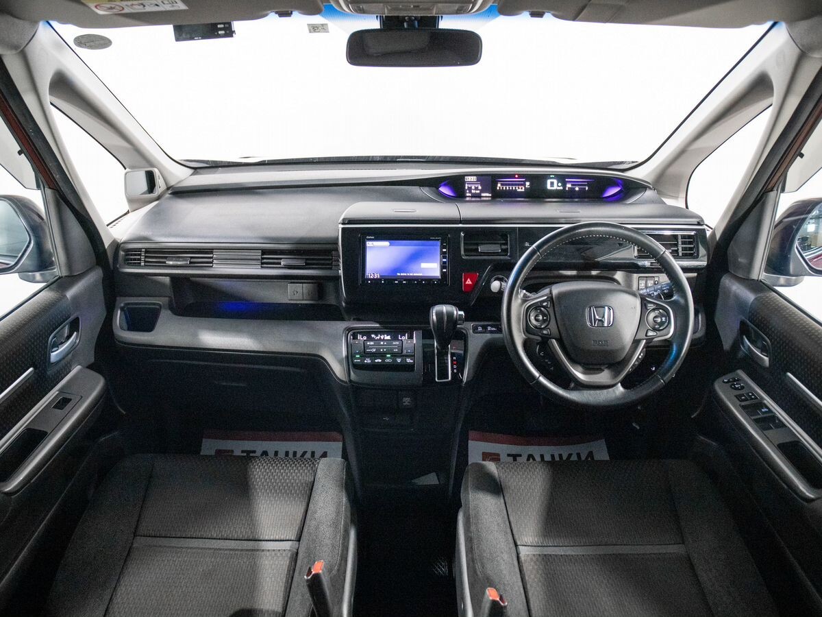 Honda Stepwgn 2017 - фото автомобиля
