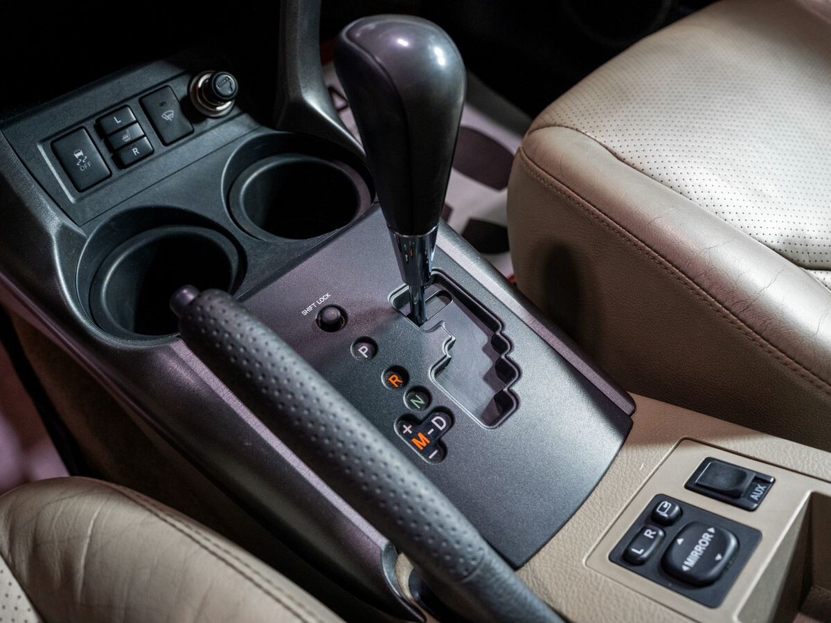 Toyota RAV4 2011 - фото автомобиля