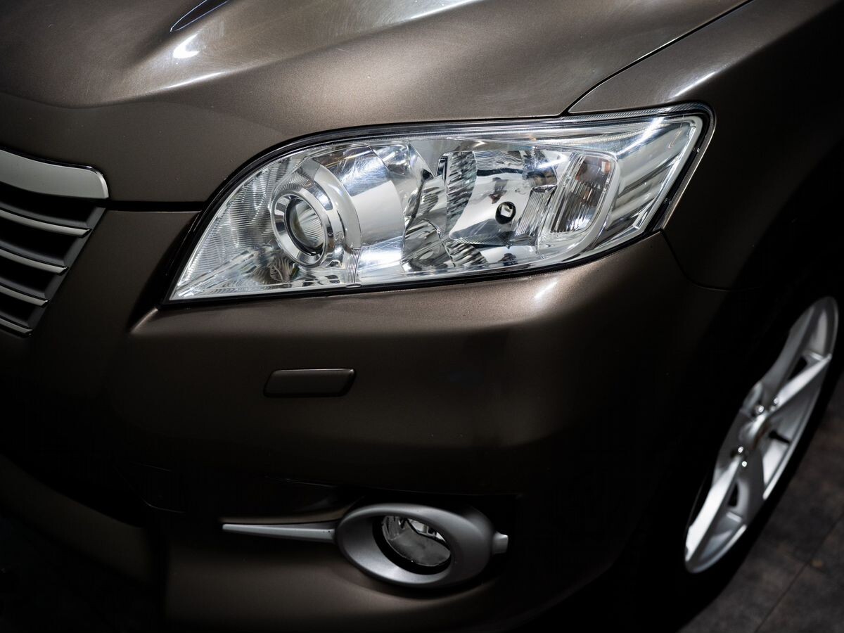 Toyota RAV4 2011 - фото автомобиля