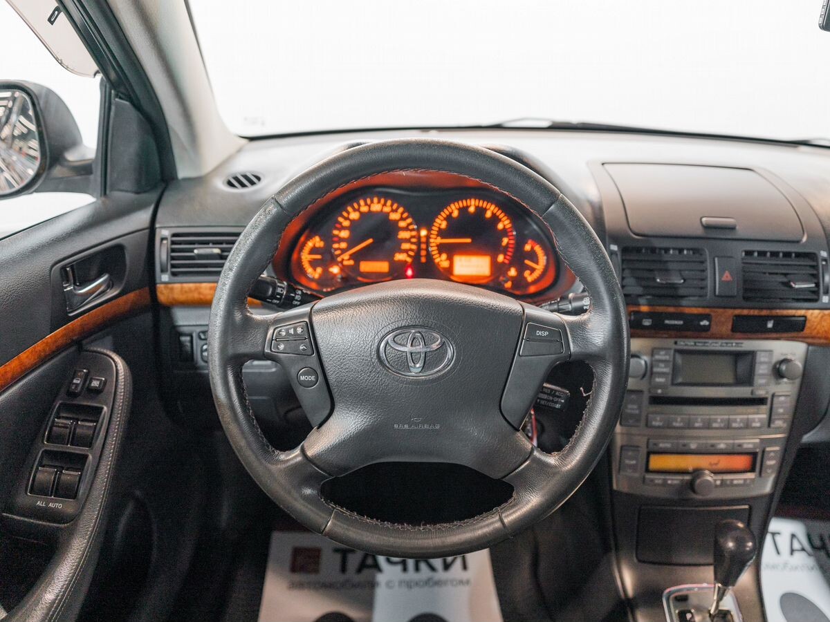 Toyota Avensis 2008 - фото автомобиля