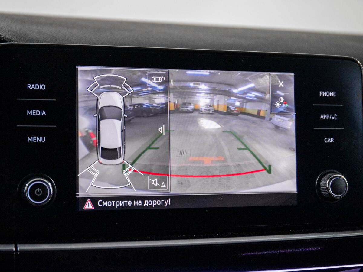 Volkswagen Polo 2020 - фото автомобиля