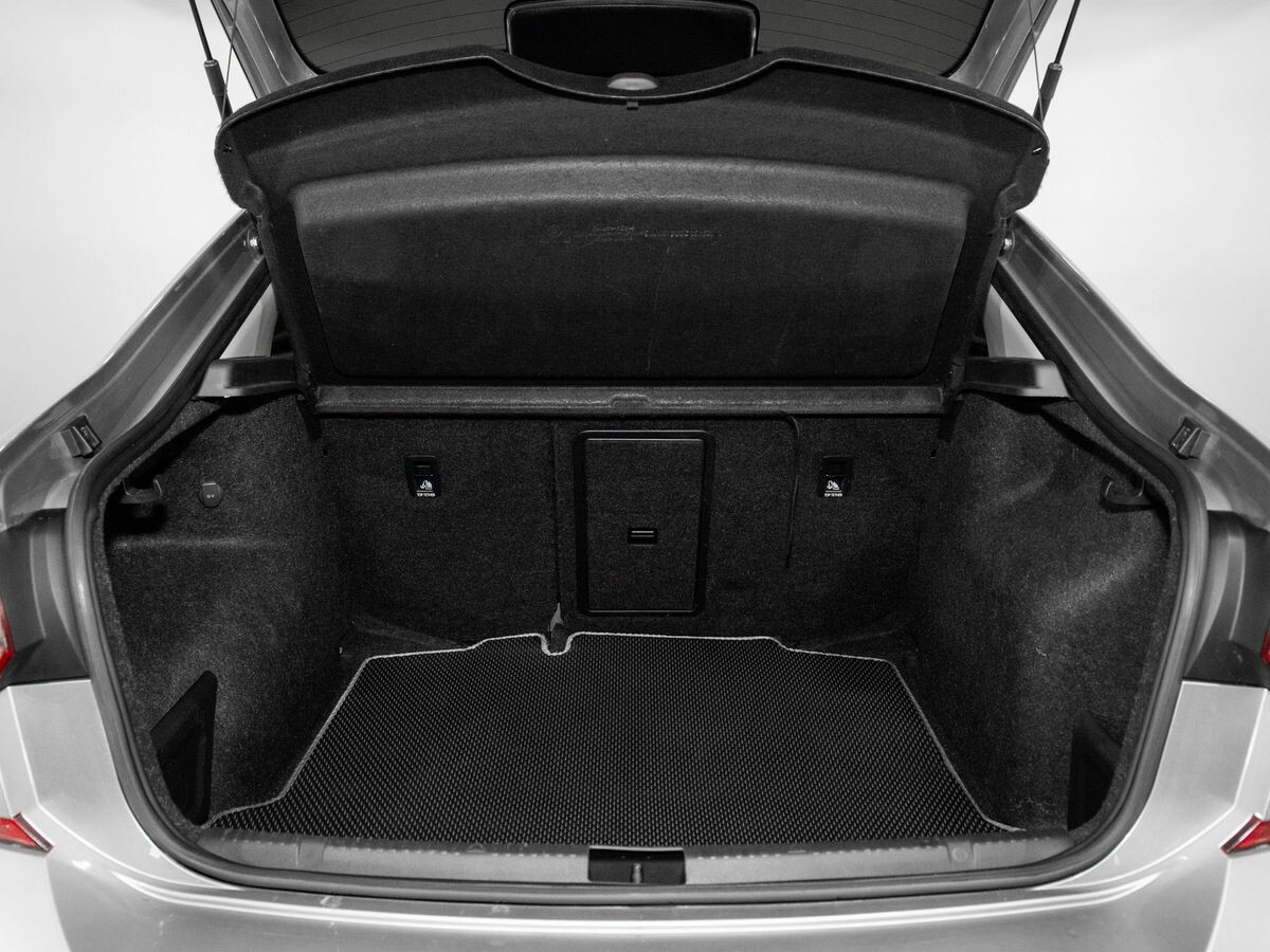 Volkswagen Polo 2020 - фото автомобиля