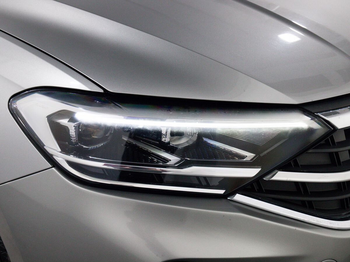 Volkswagen Polo 2020 - фото автомобиля