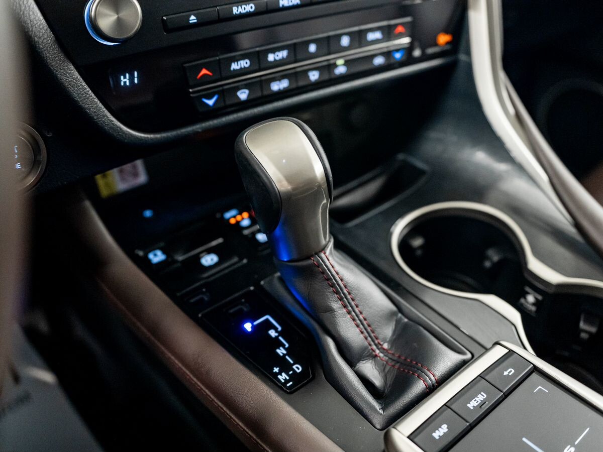 Lexus RX 2020 - фото автомобиля