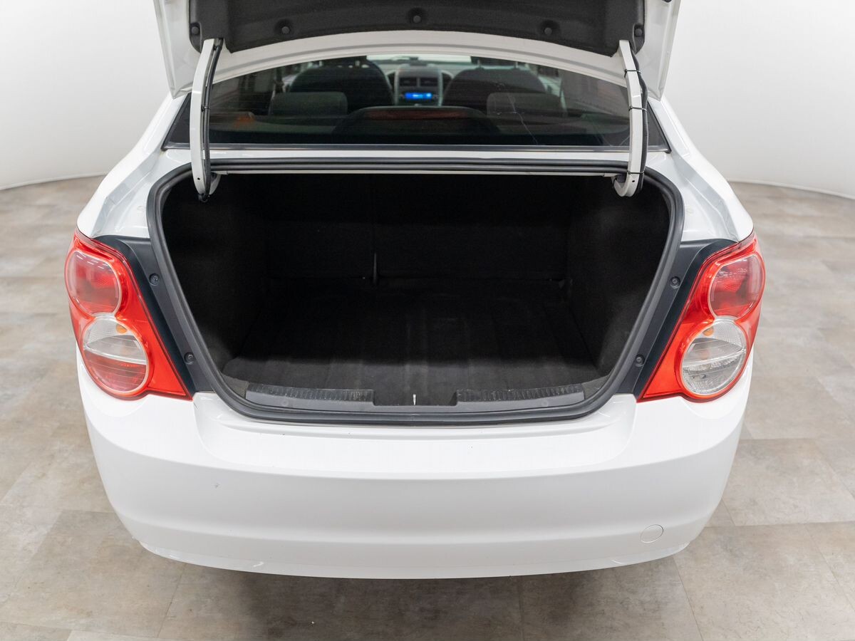 Chevrolet Aveo 2013 - фото автомобиля