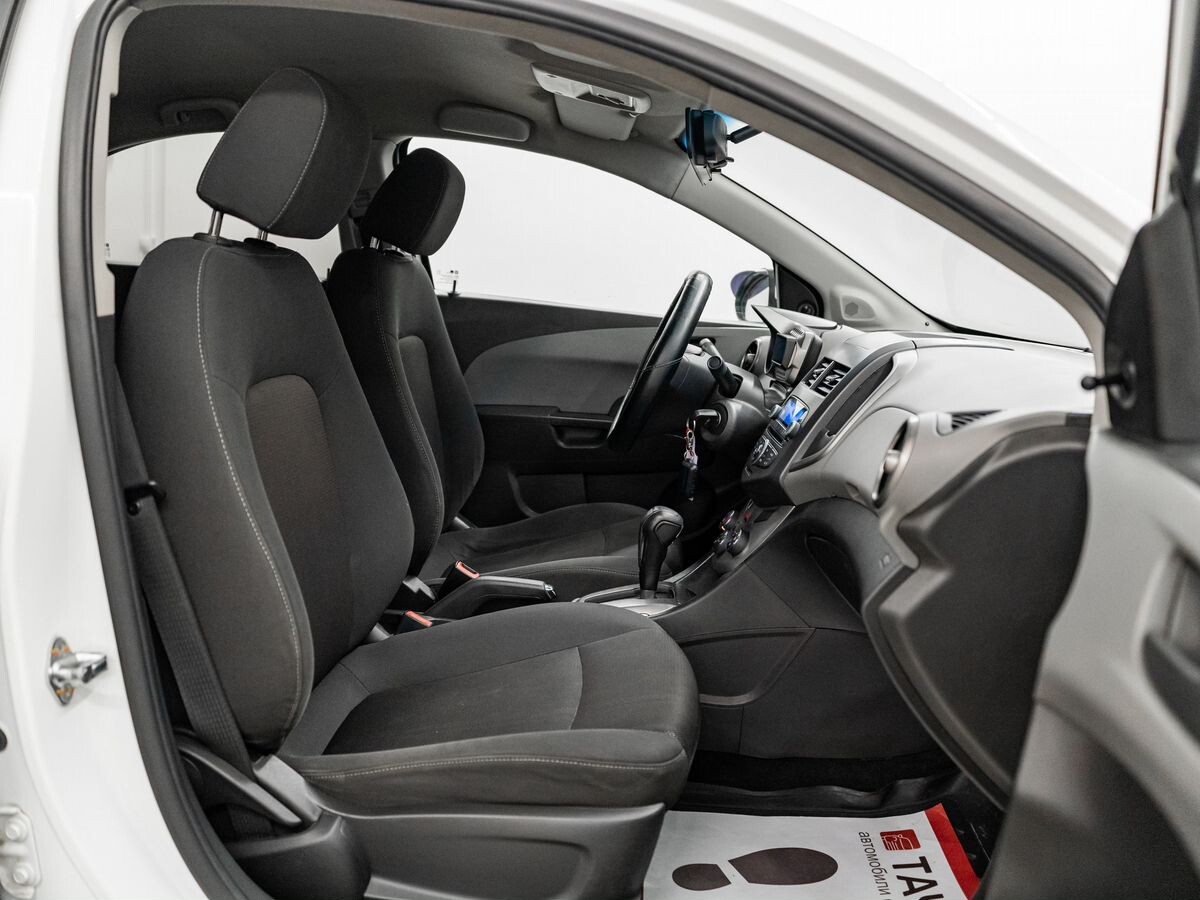 Chevrolet Aveo 2013 - фото автомобиля